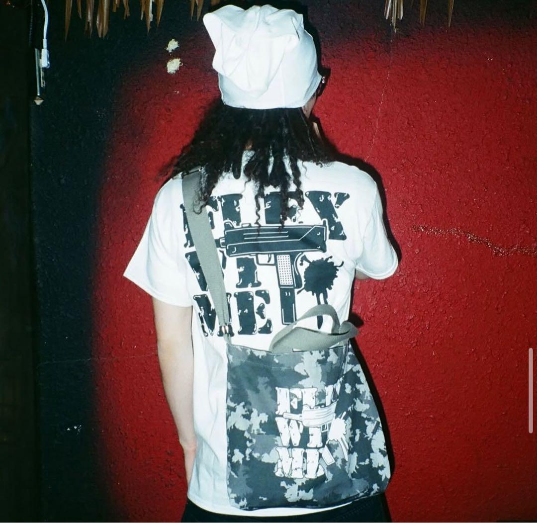 FLEX WIT ME Tシャツ