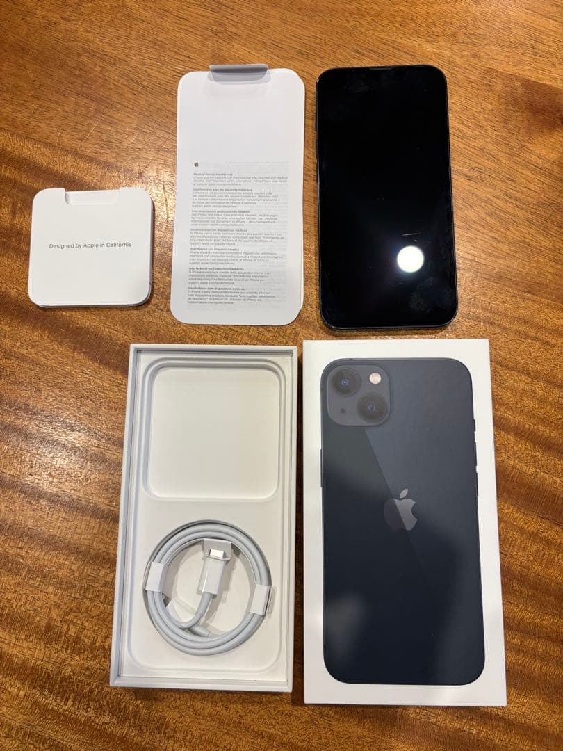 【リンゴ】Apple iPhone 13 ミッドナイト 本体+レザーケース