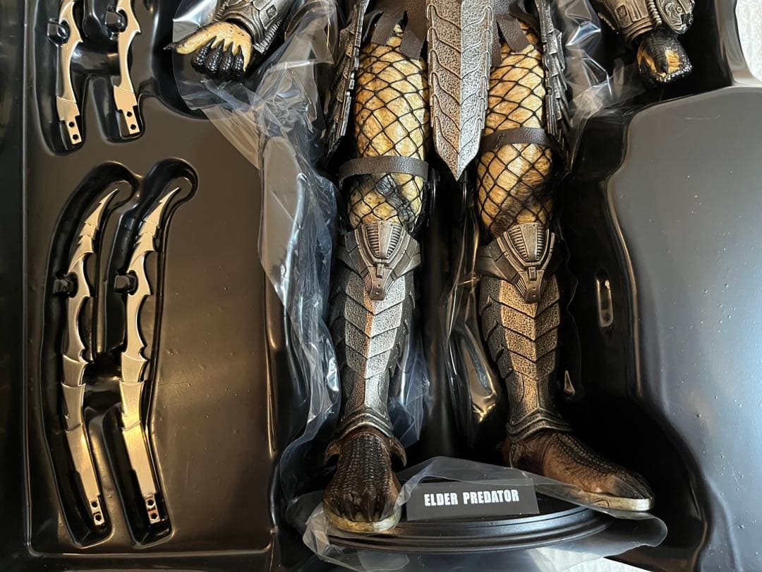 ホットトイズ　AVP エルダープレデター 2.0版 1/6 Predator