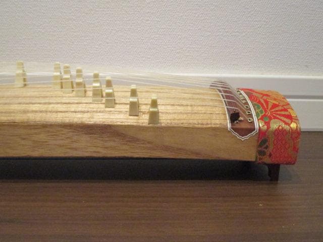 美品　 希少　逸品　ミニ琴　お琴　琴　13弦　和楽器 　弦楽器　箏　短琴　琴柱