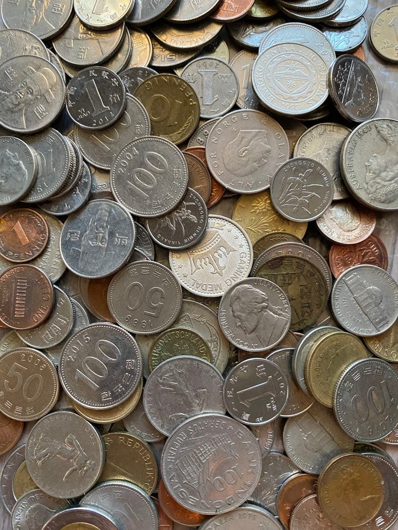 M0123【外国硬貨】約5kg 古銭　硬貨　　メダル　まとめ売り