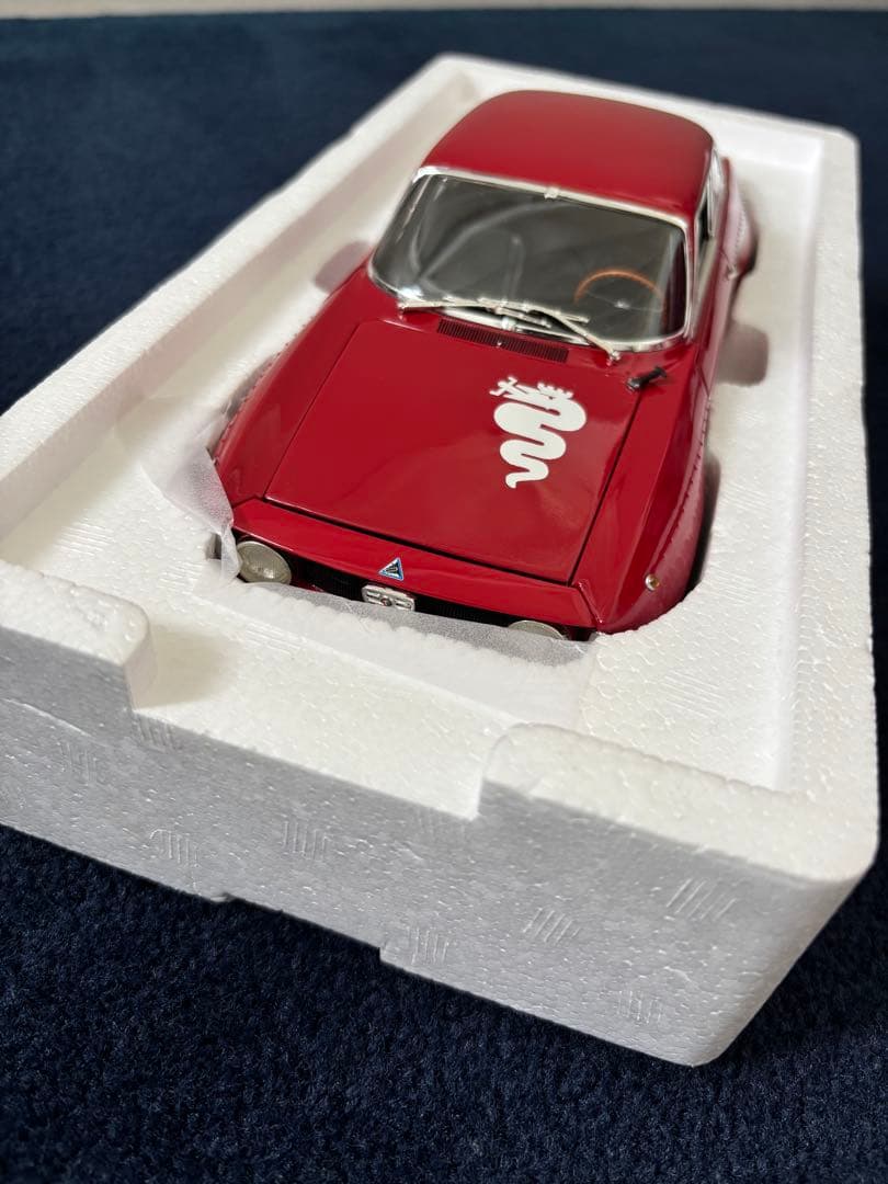 PMA製 アルファロメオ GTA 1300ジュニア 1972 1:18