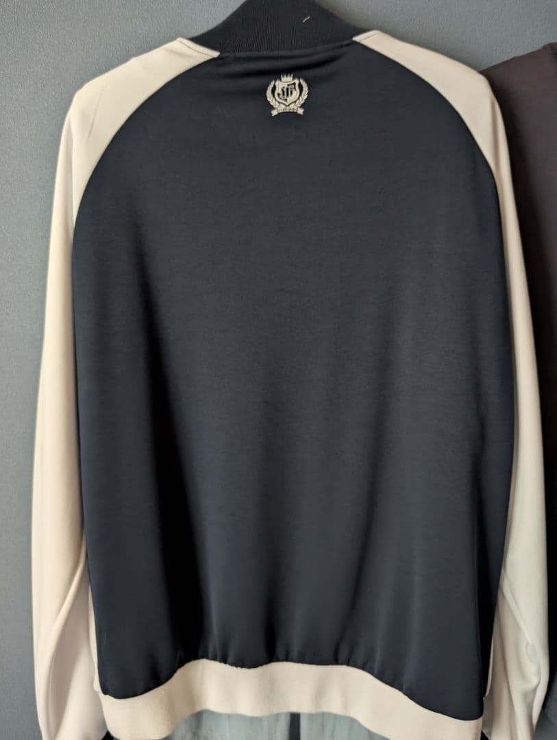 新しい学校のリーダーズ　公式ジャージ　上　ＸL　現在販売なし　貴重