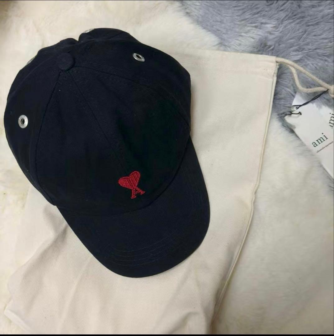 AMI PARIS ロゴ刺繍 キャップ ブラック（Black）