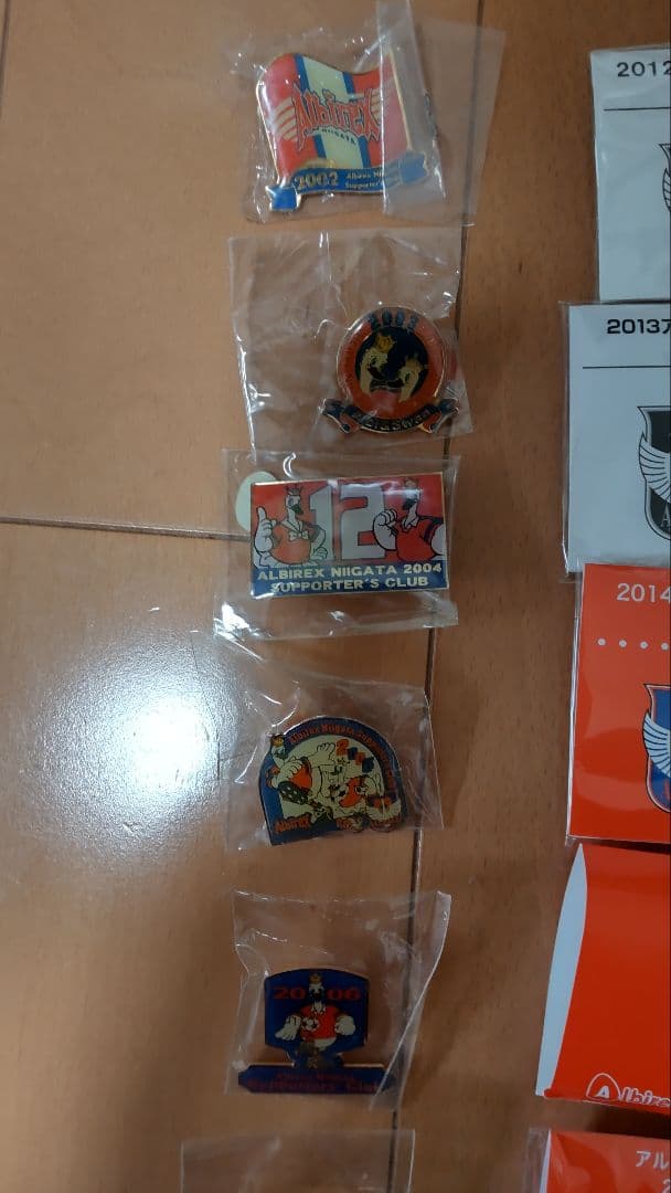 アルビレックス新潟後援会ピンバッジ&靴紐セット
