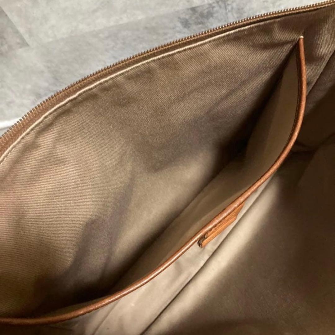 美品　イルビゾンテ　ビッグロゴ　ビジネス　ブリーフ　バッグ　カーキ