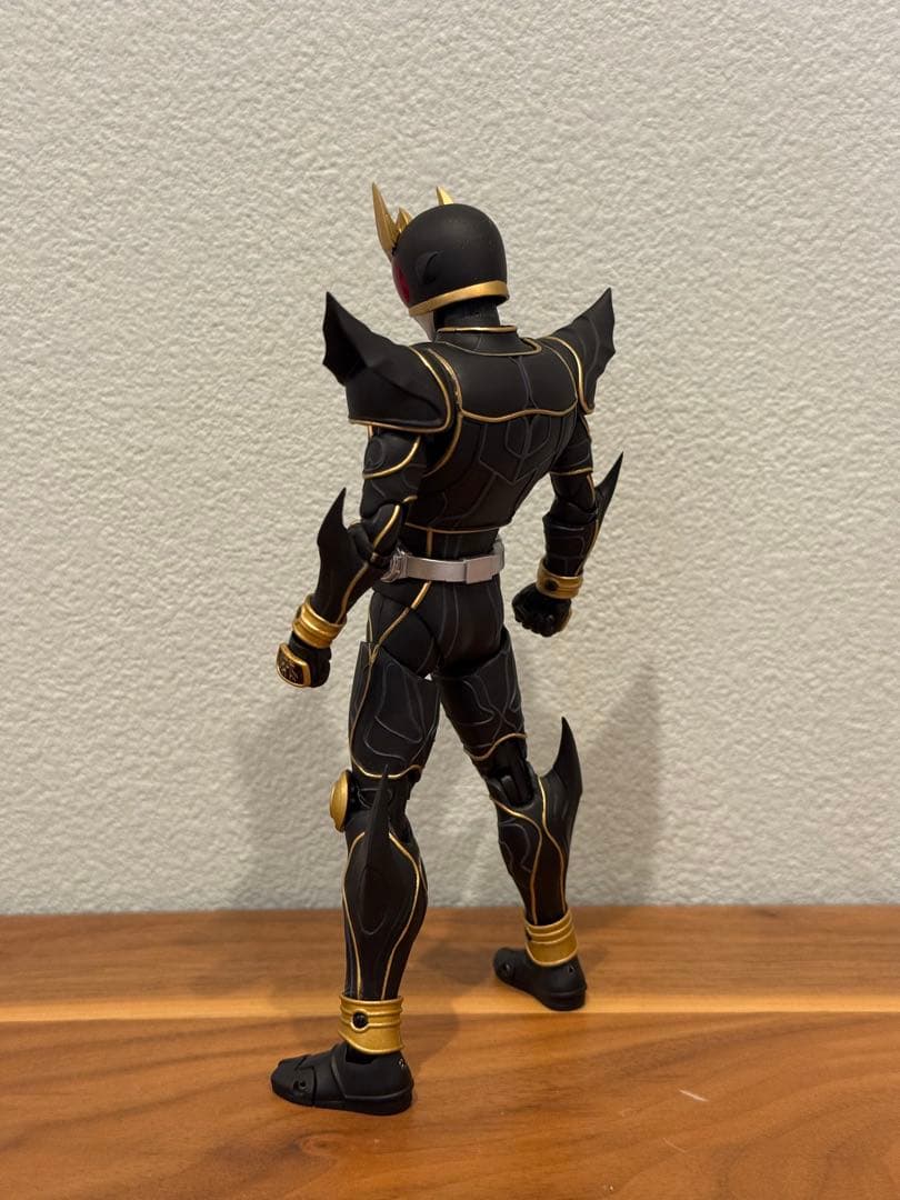S.H.フィギュアーツ　真骨彫製法　仮面ライダークウガ　アルティメットフォーム