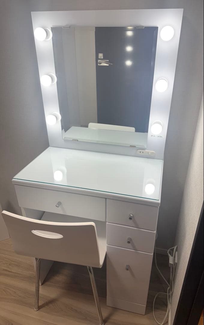 LED照明付きドレッサー　白