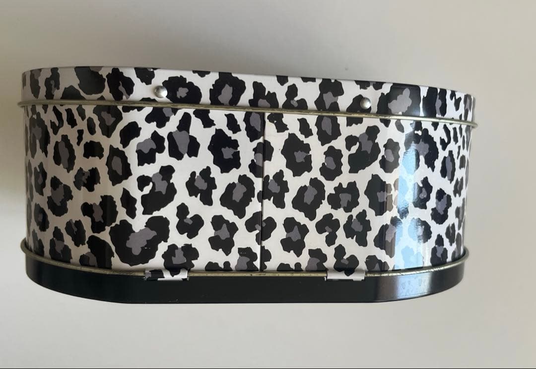 【激レア】キティちゃん　缶バッグ　 スウェーデン　フェイス　トランク