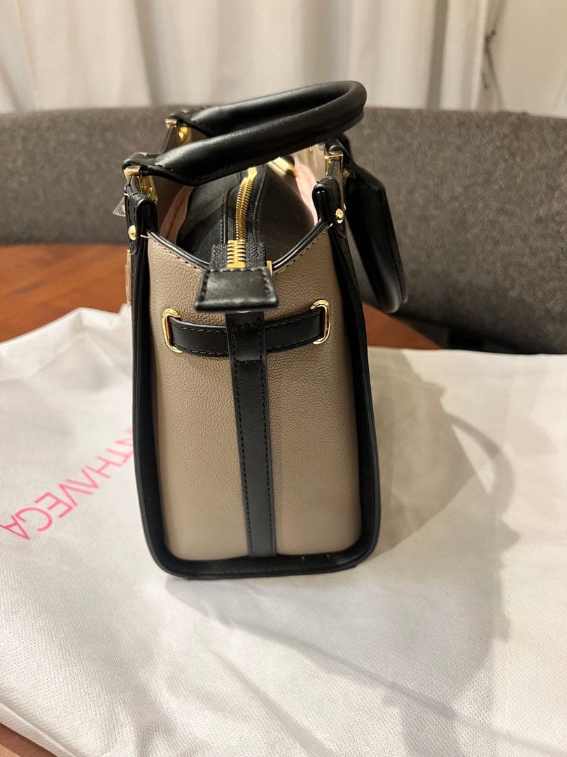 【新品未使用】SAMANTHAVEGA ハンドバッグ　ベージュ・黒