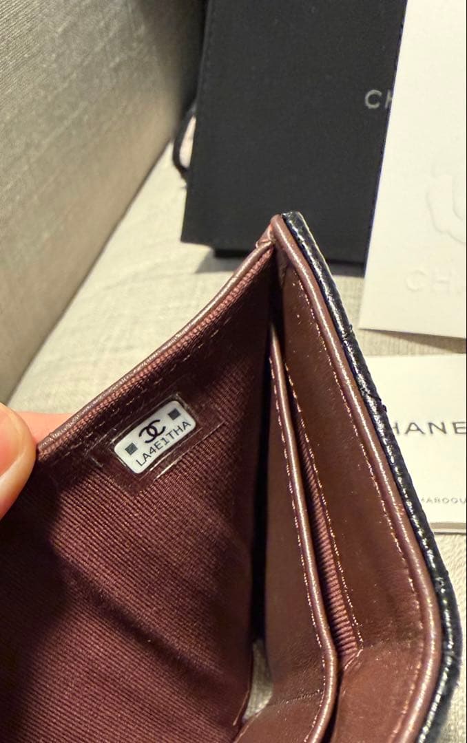 CHANEL マトラッセ　ブラックレザー 三つ折り財布