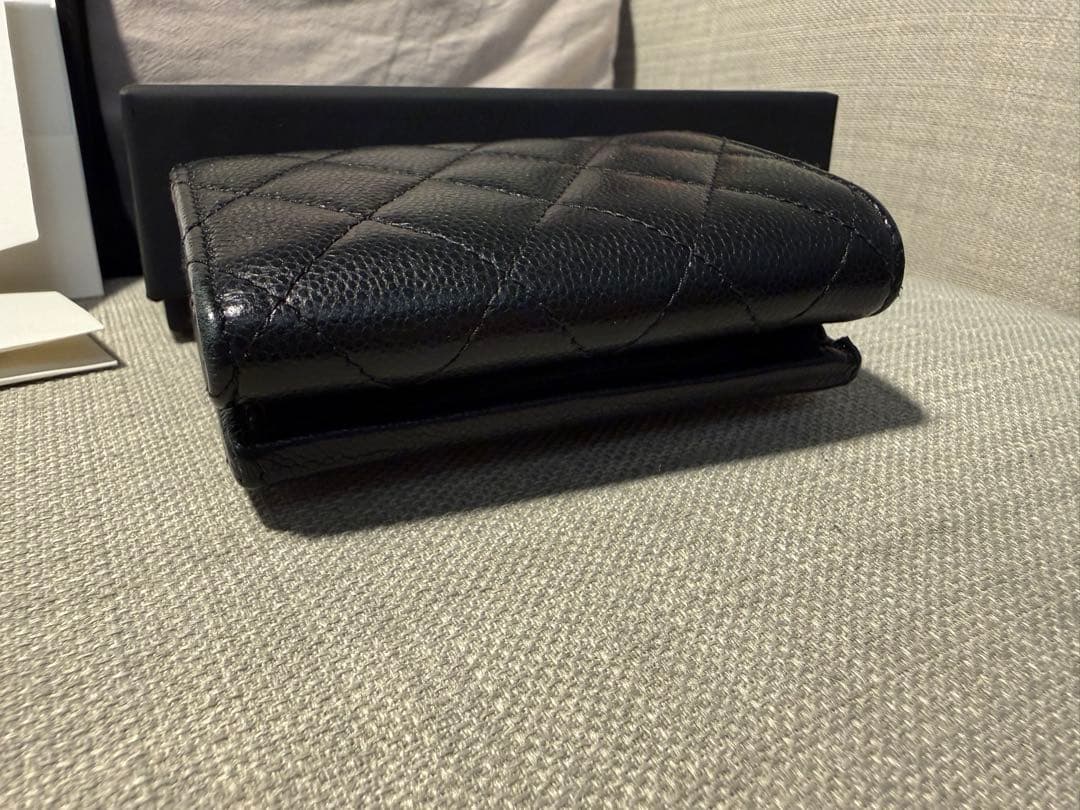 CHANEL マトラッセ　ブラックレザー 三つ折り財布