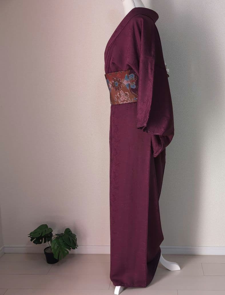 【三花】未使用品　正絹　色無地　袷　一つ紋　着物　リユース