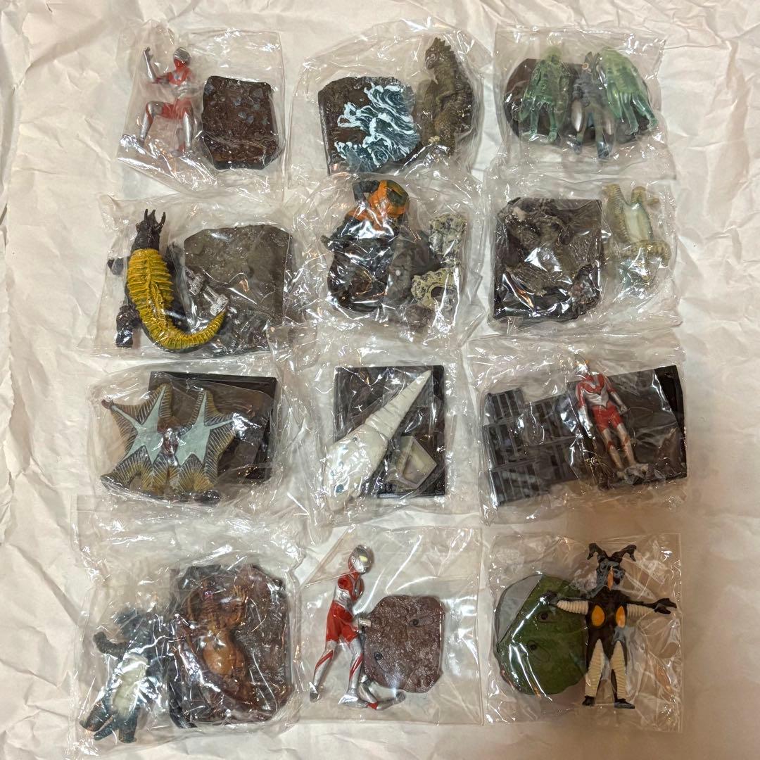 ウルトラ怪獣名鑑 ウルトラマン バルタン星人 レッドキング ゼットン フィギュア