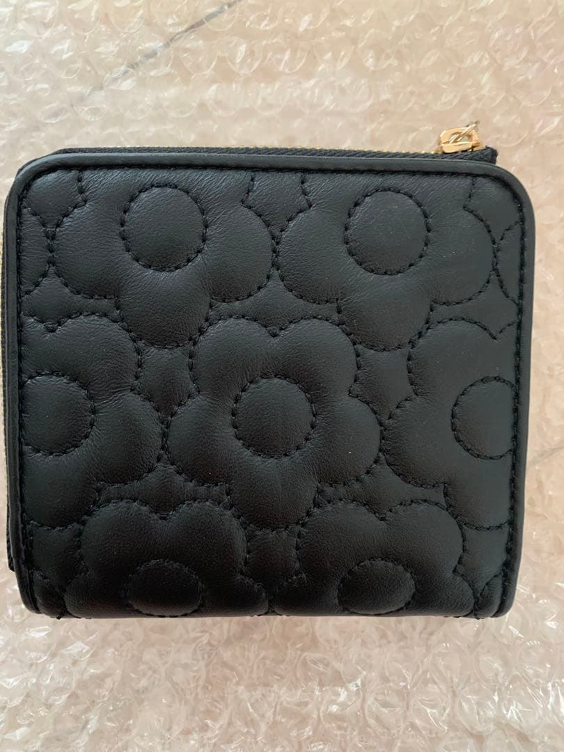マリークワント　マリクワ　二つ折り財布　花柄　キルティング　Mary Quant