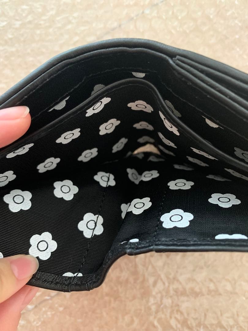 マリークワント　マリクワ　二つ折り財布　花柄　キルティング　Mary Quant