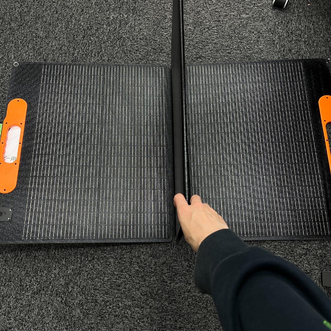 【工場直販・高効率23%】折り畳み式ソーラーパネル 200W 軽量 ETFE採用