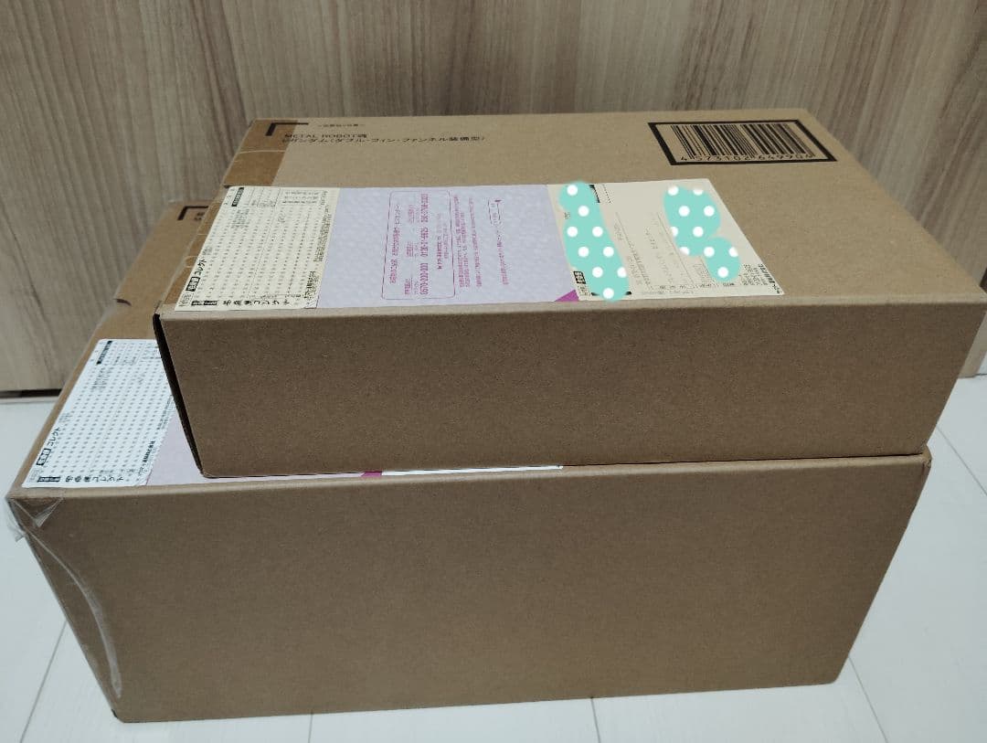 超合金MSN-04FFサザビー＆νガンダム（ダブル・フィン・ファンネル装備型）