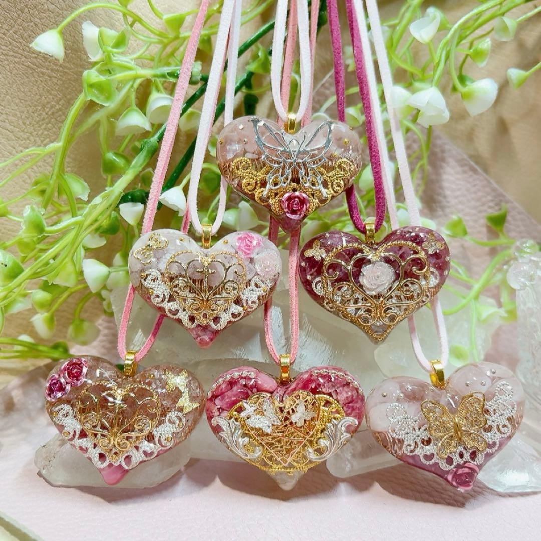 癒しのオルゴナイト❤️ピンクトルマリン＋ソープストーンのハート型♡