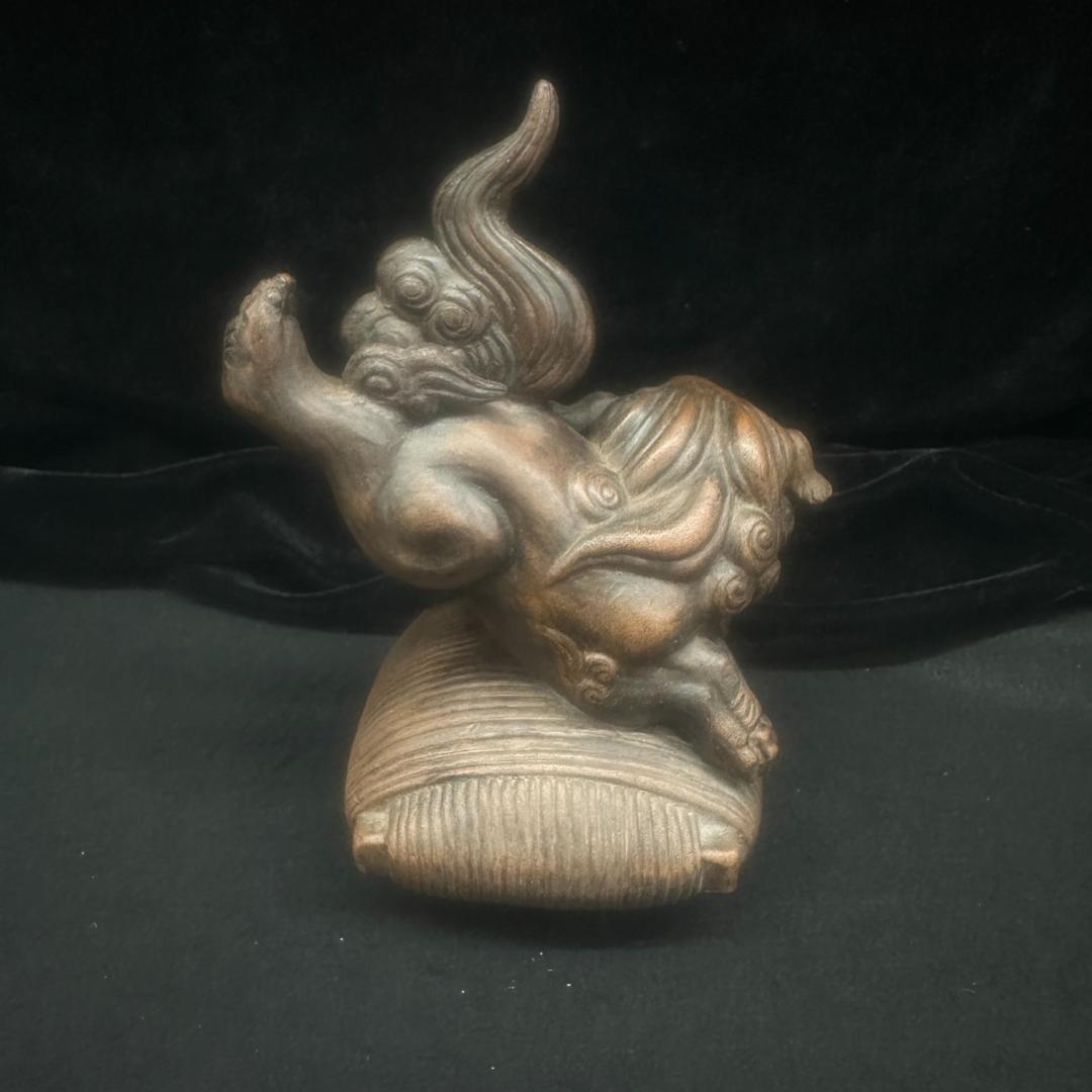 僃前焼　獅子置物陶器