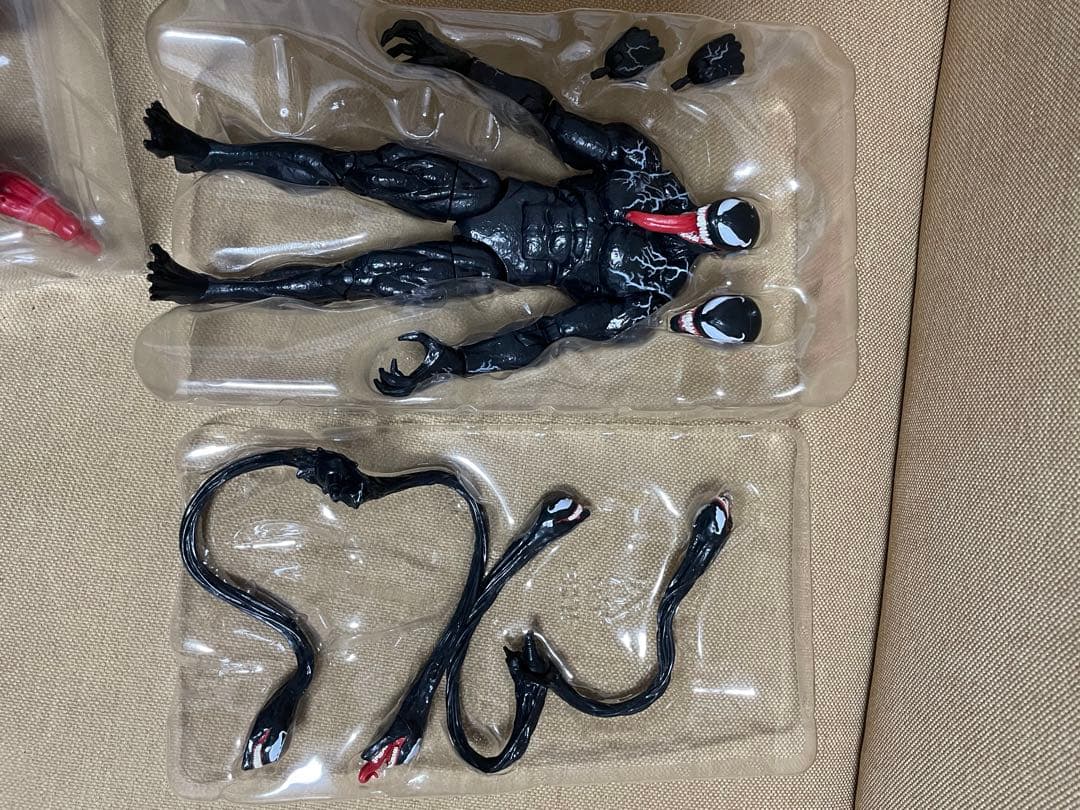 マーベルレジェンド　ヴェノム　カーネイジ　フィギュア