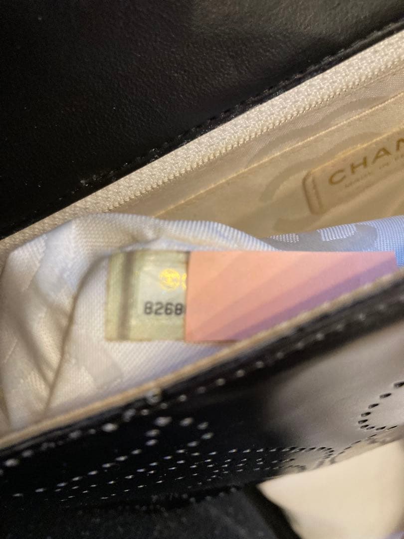 シャネル　パンチングカメリア　パテント　チェーンバッグ