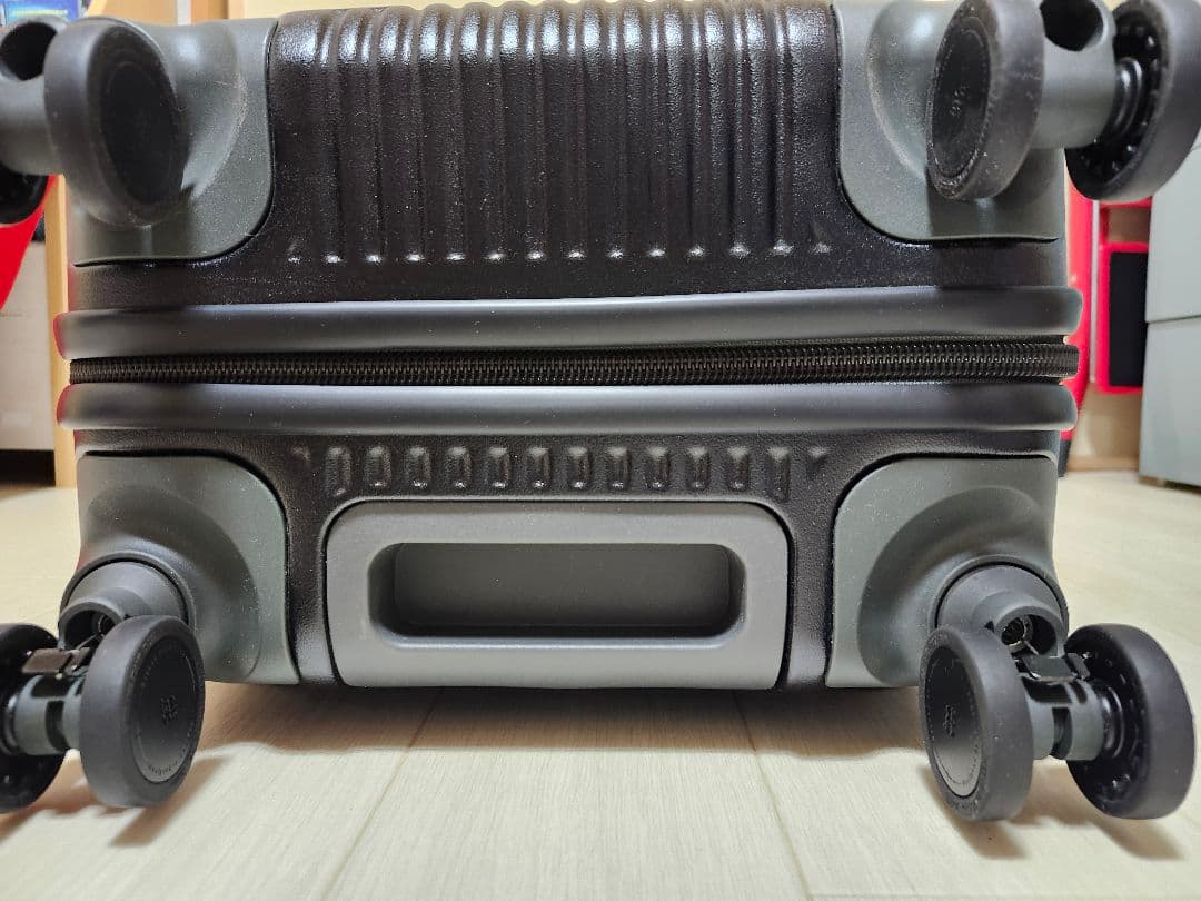 スーツケース Innovator INV50 Mad Black 38L