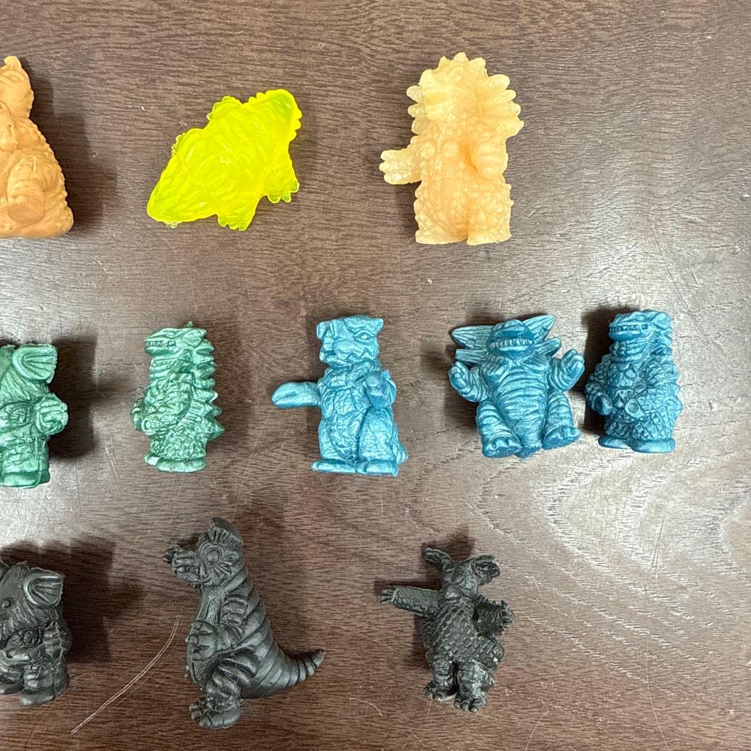 ウルトラマン　怪獣消しゴム　円谷プロ　黒　ブラック　メタリック　その他