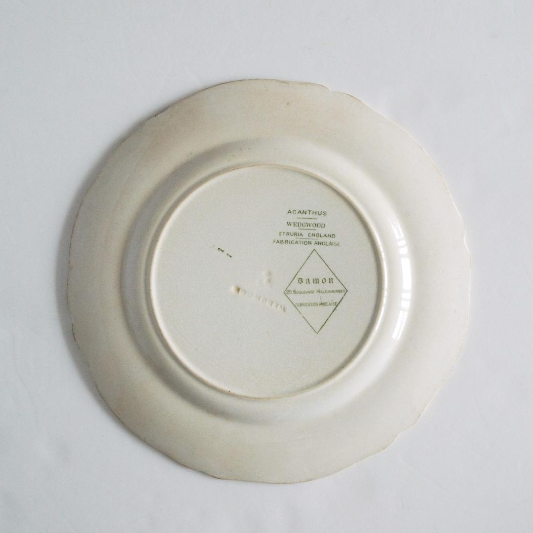 ウェッジウッド アカンサスシリーズの絵皿 パリ Damon 社が販売代理店のもの