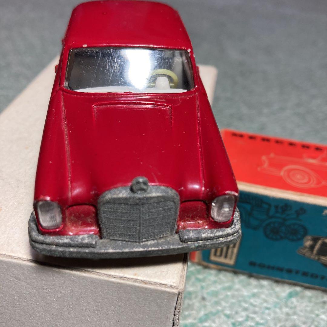 テクノ、メルセデスベンツ、220S E  1962年製