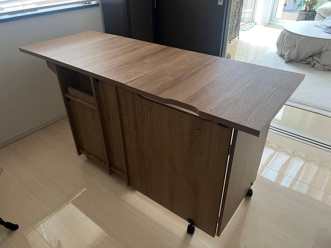 裁断　洋裁　ミシン机