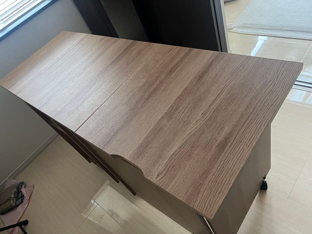 裁断　洋裁　ミシン机