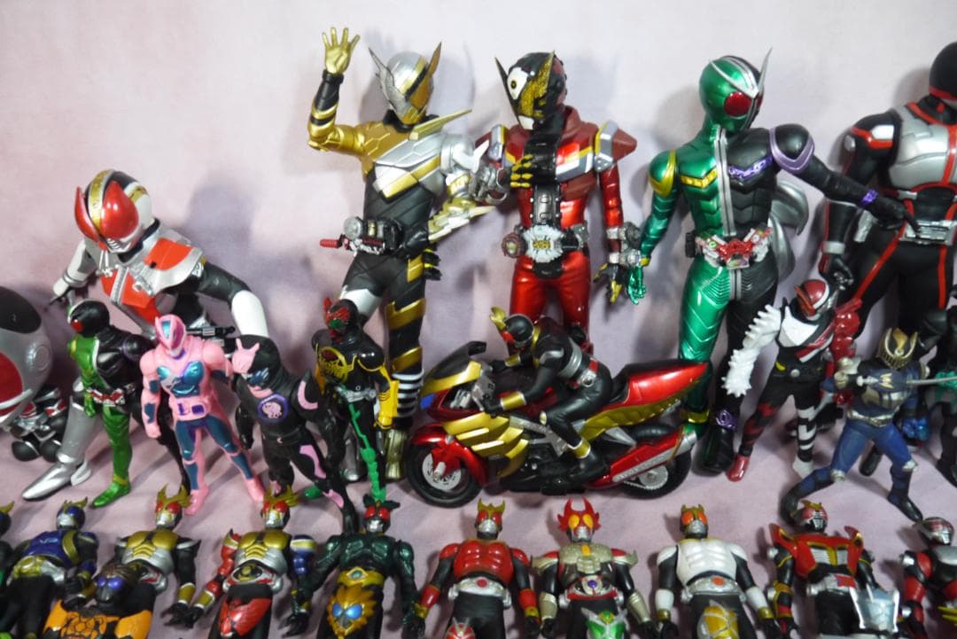 ライダーヒーローシリーズ　ビッグサイズソフビフィギュア　など　98体セット