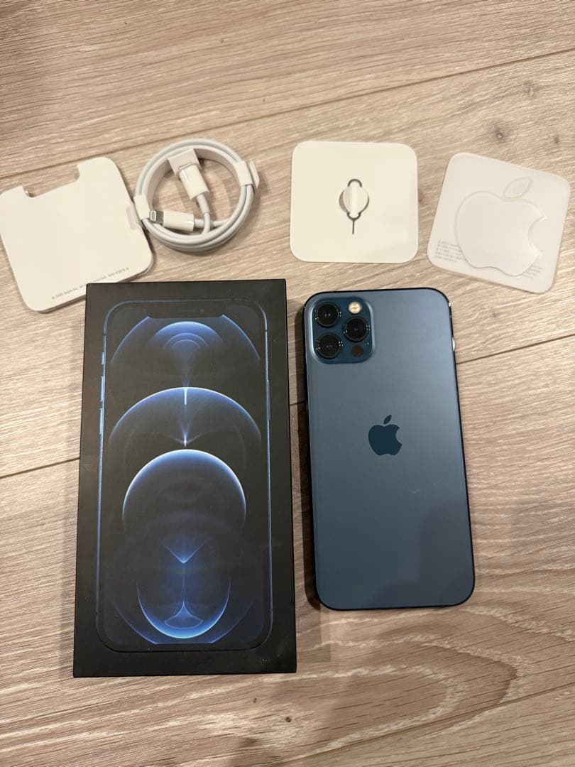 Apple iPhone 12 Pro 本体　512GB