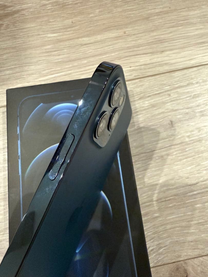 Apple iPhone 12 Pro 本体　512GB