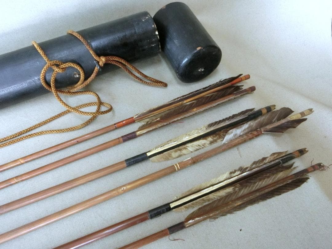 インテリア！【弓矢セット　矢筒　矢尻　矢の根　武具・RY】◆鍔拵え　刀装具　陣笠