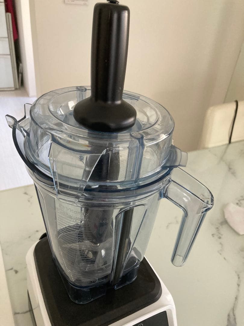 にゃんまる様へ　　Vitamix V1200i （ホワイト）