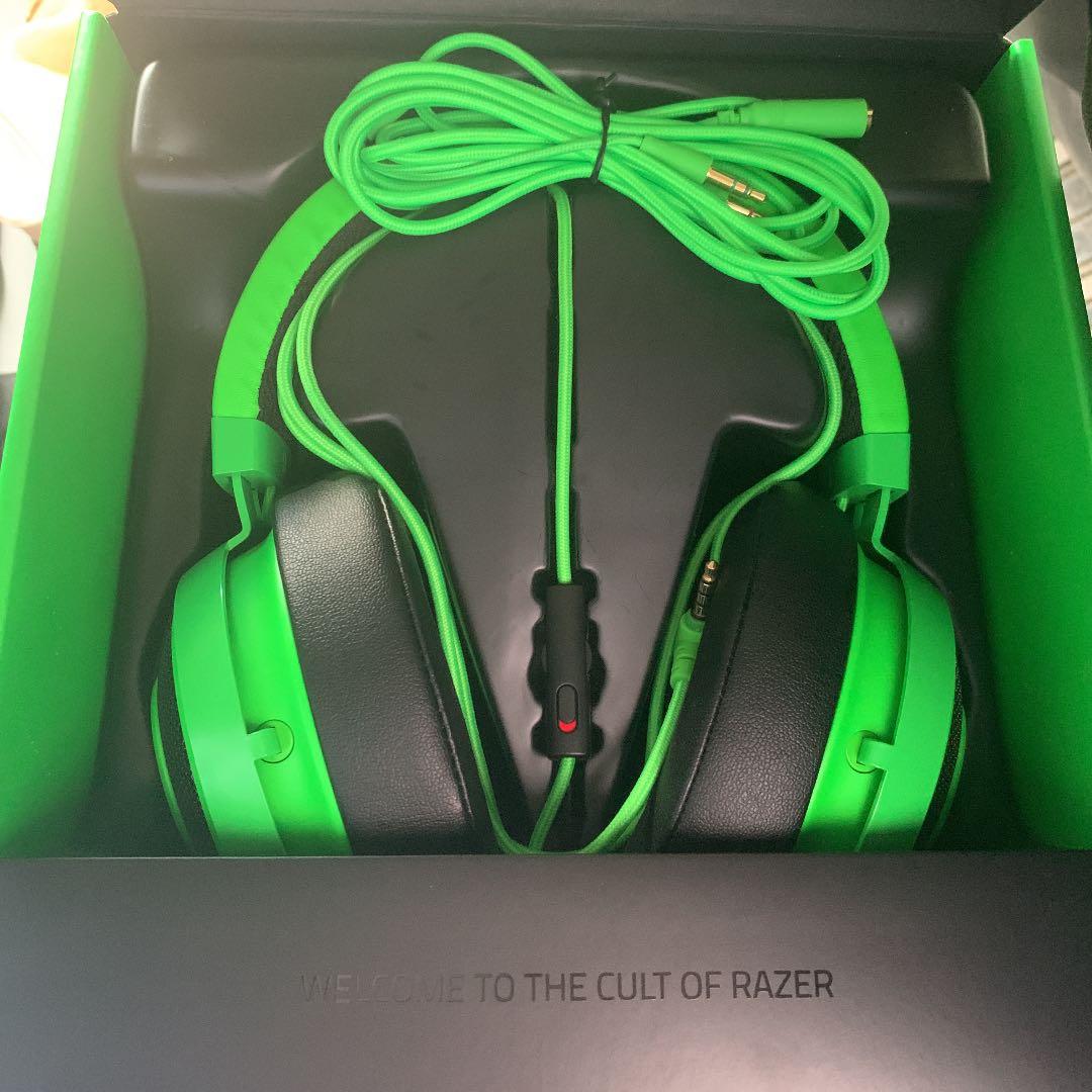 ヘッドホン Razor