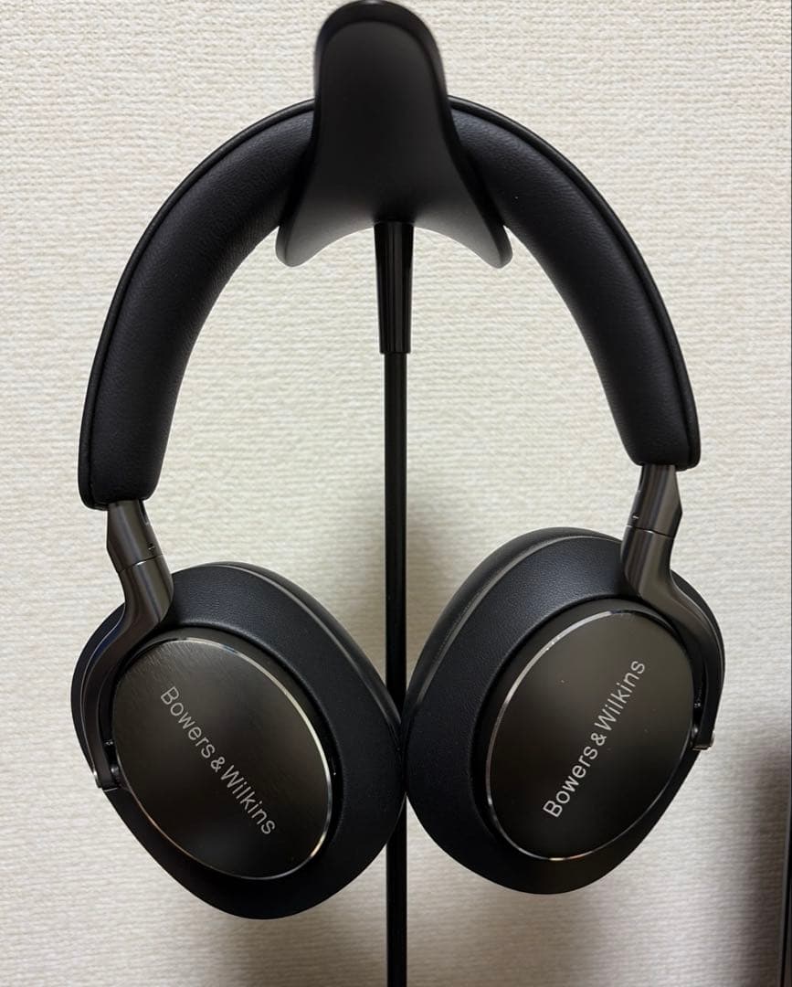 Bowers & Wilkins Px8ワイヤレスヘッドホン