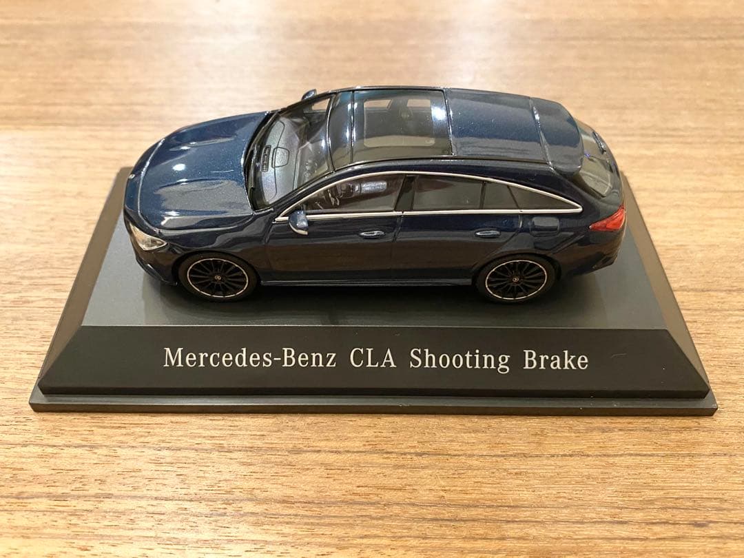 新古品1/43 メルセデスベンツ純正 スパーク メルセデスベンツ CLA ブルー