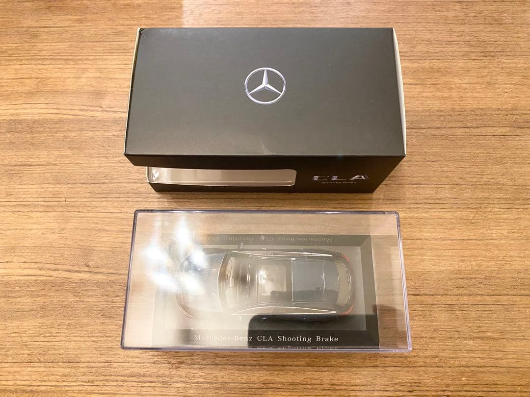 新古品1/43 メルセデスベンツ純正 スパーク メルセデスベンツ CLA ブルー