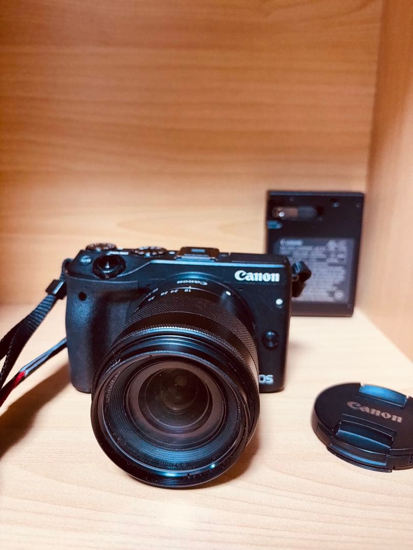 Canon EOS M3ミラーレスカメラ レンズ2本付き（ダブルレンズキット）