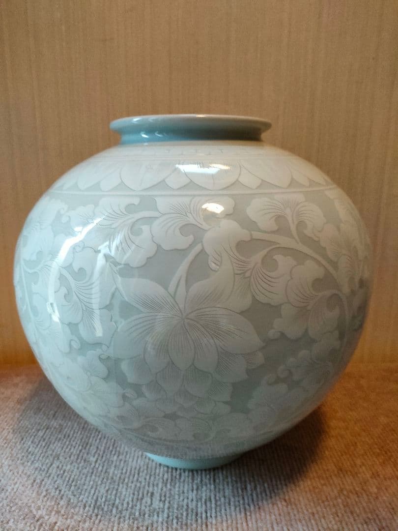 青磁　花瓶　壺　韓国　大きい壺 値下げしました
