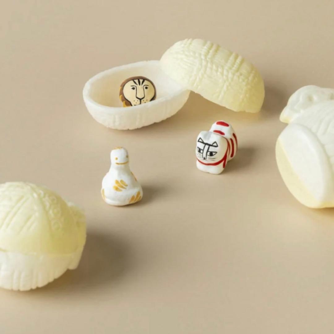 :::金沢　　落雁諸江屋　福徳煎餅　福徳せんべい　コラボ　リサ・ラーソン　土人形