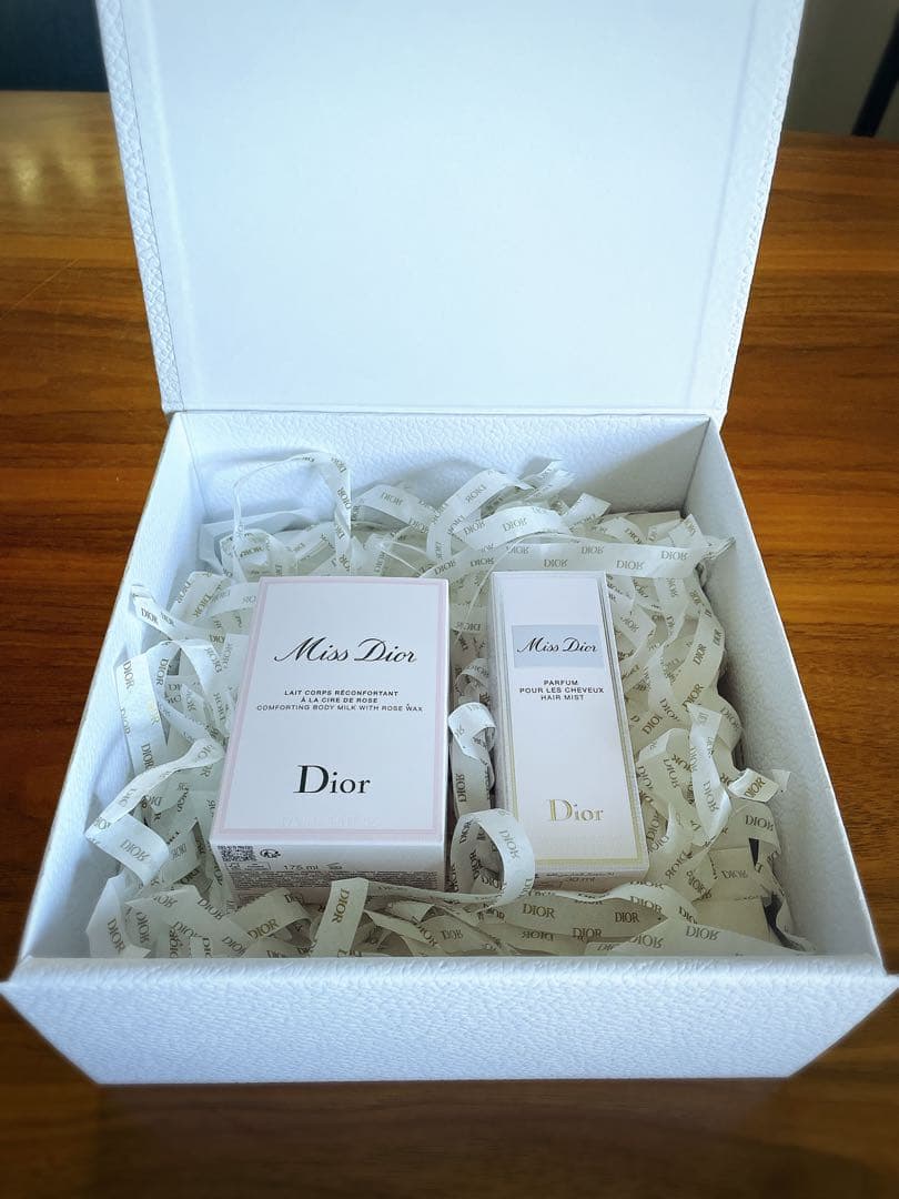 【新品未使用】Miss Dior ボディミルク & へアミスト ギフトセット