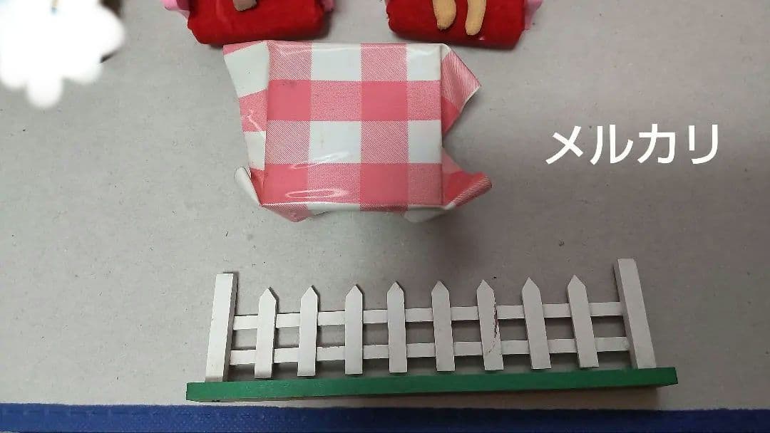 ヘロヘロ人形2体・家具セット