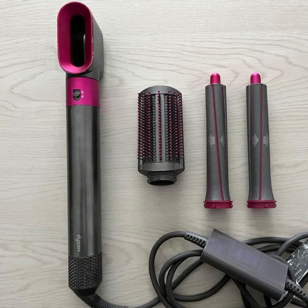 SAKさん専用　ダイソン　ドライヤー