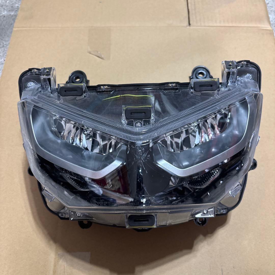 NMAX SED6J ヘッドライト　中古　傷有　純正　送料込み