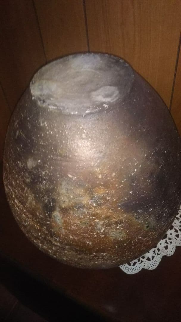 信楽焼壺です。