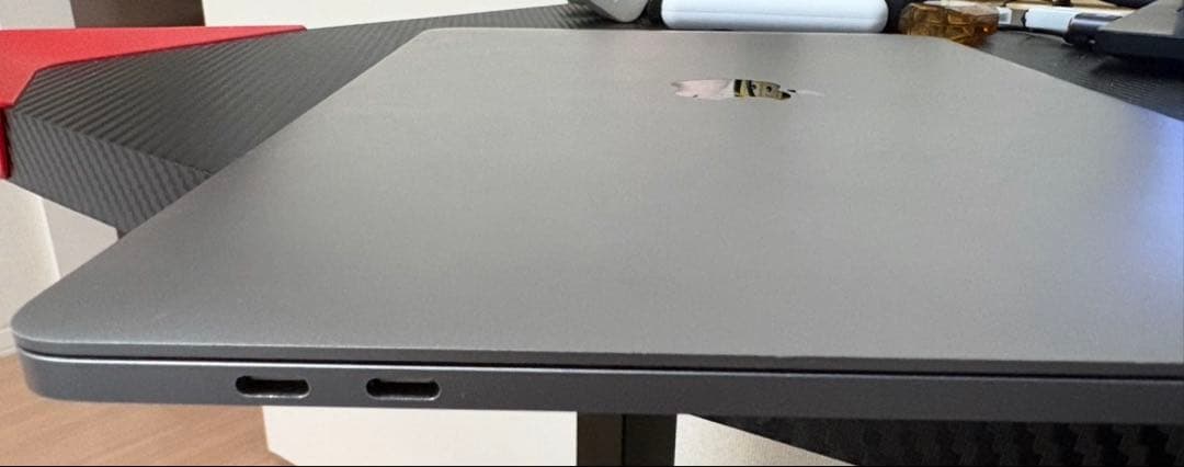 MacBook Pro 13インチ 2018 i5 8GB SSD512GB